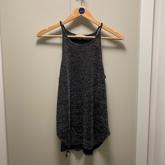 Tops - Picture 1 of 2